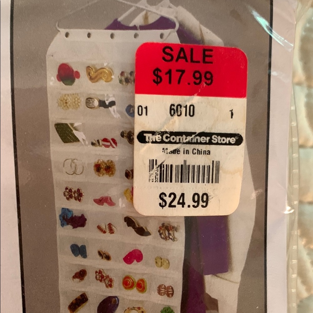 Hanging Jewelry Organizer with White and Clear Pockets - Picture 2 of 8